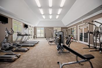 24/7 Modern fitness facility with the latest in cardio equipment and free weights
